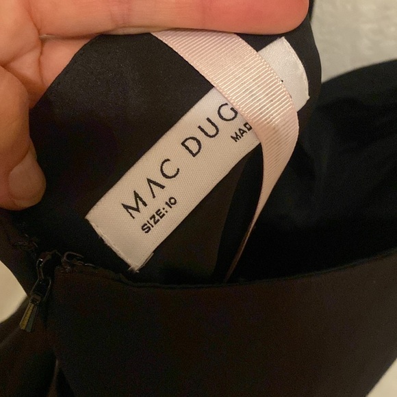 NWT Mac Duggal CLASSIC SLEEVELESS A-LINE GOWN WITH POCKETS black size 10. - Picture 10 of 10
